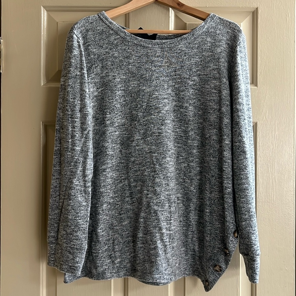 Agnes & Dora XL sweater with side buttons